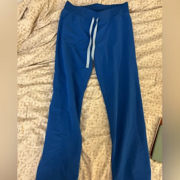 Figs Royal Blue Livingston scrub pants + Catarina scrub top - Picture 3 of 6